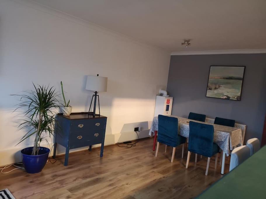 2 Bed Flat, Bounds Green, Piccadilly Line, London N11 Extérieur photo